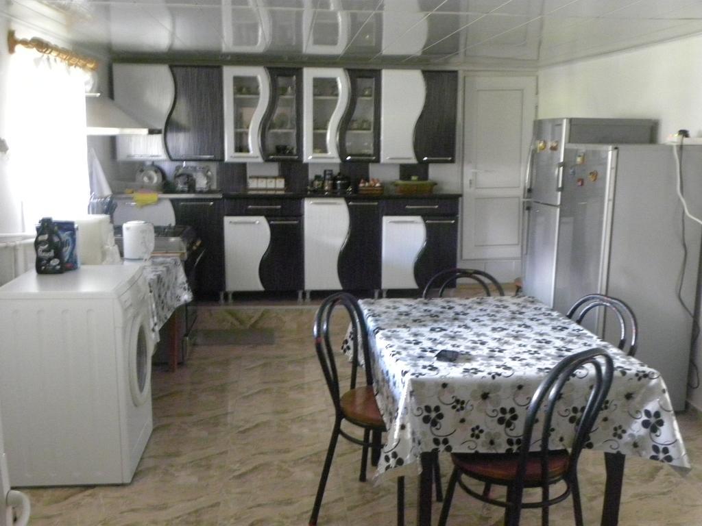 Mikheil Pitskhelauri Guest House Kazbegi Luaran gambar